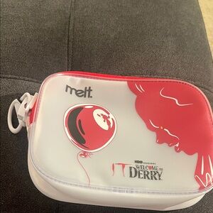 Melt welcome to Derry bag